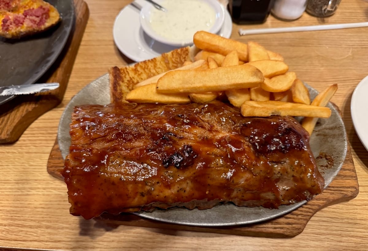 Rib connections